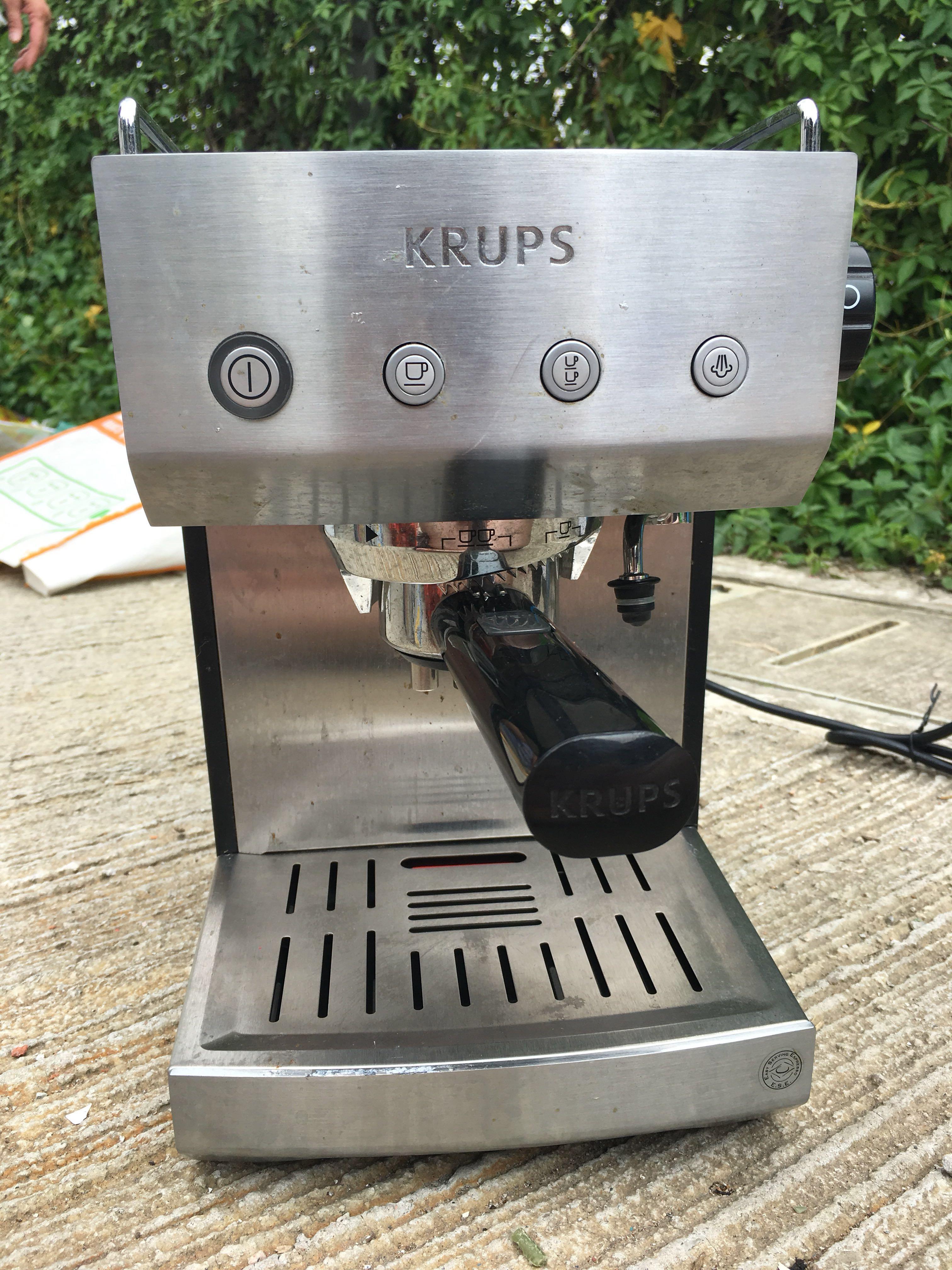 KRUPS Pump Espresso Machine (Model XP528) 咖啡機, 家庭電器, 廚房電器, 咖啡機及咖啡壺