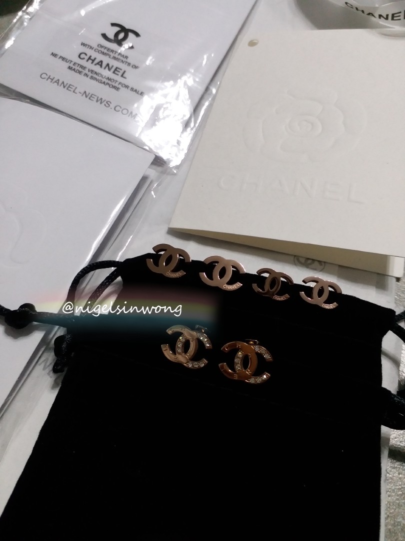 chanel vip gift earrings