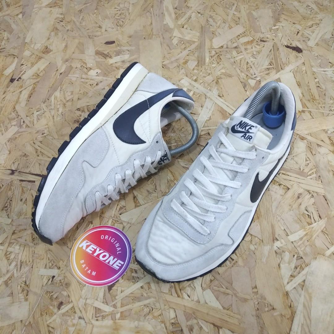 nike pegasus 83 sale
