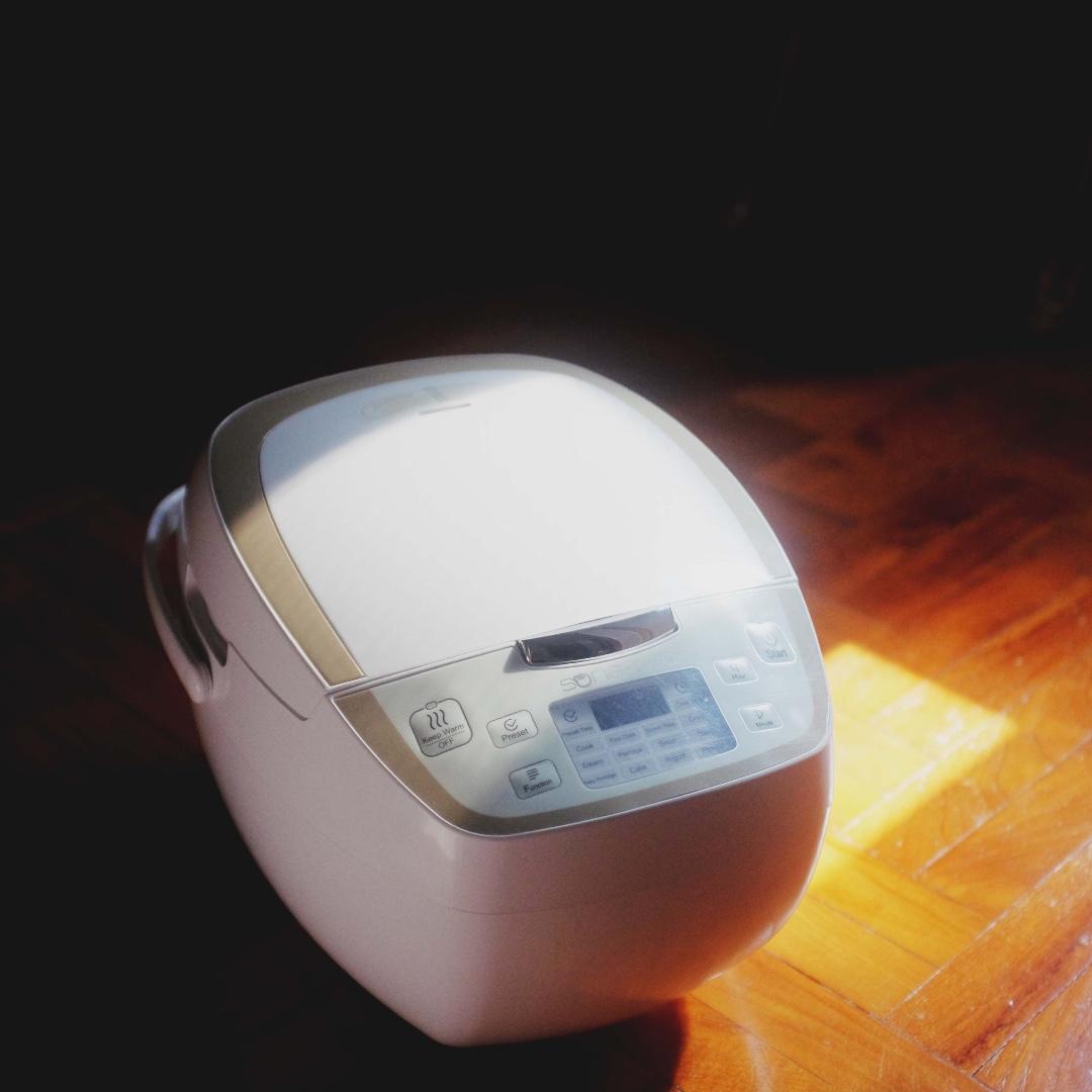 Song Cho Rice cooker 1.8L SCGC50, TV & Home Appliances, Kitchen