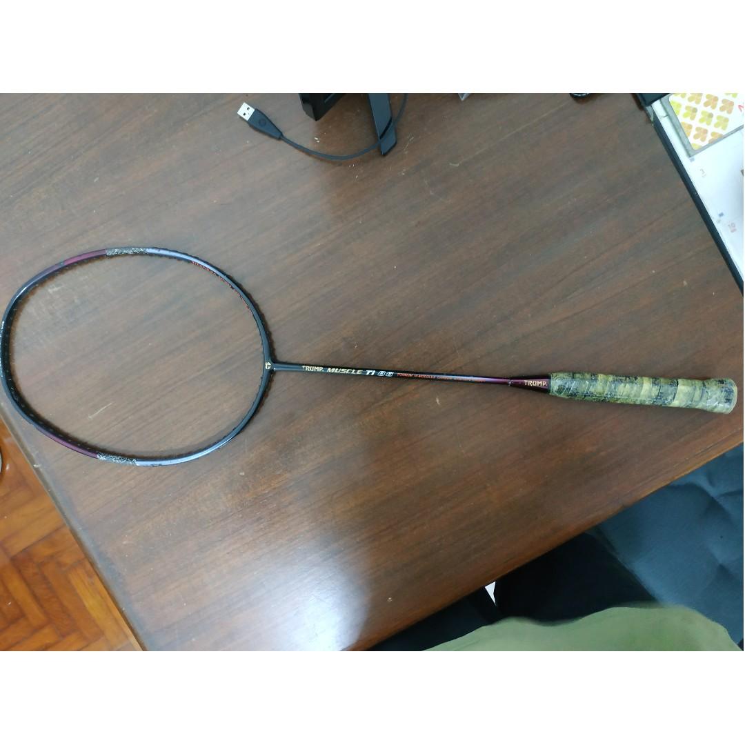 trump badminton racket