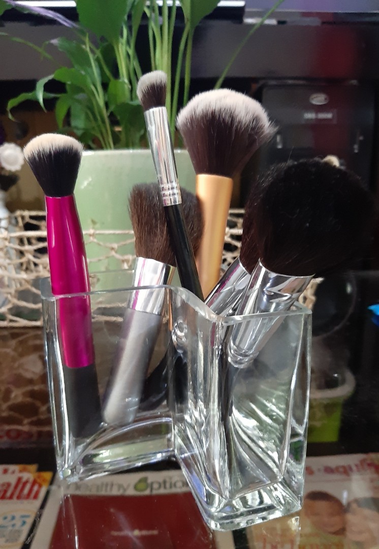 Vshape or vase organizer, Furniture & Home Living, Home Improvement & Organization, Storage