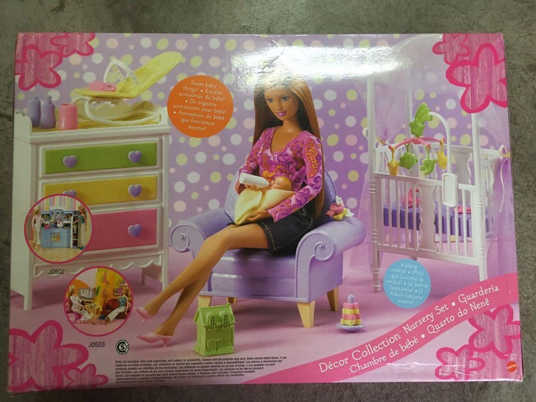 Barbie happy store family set