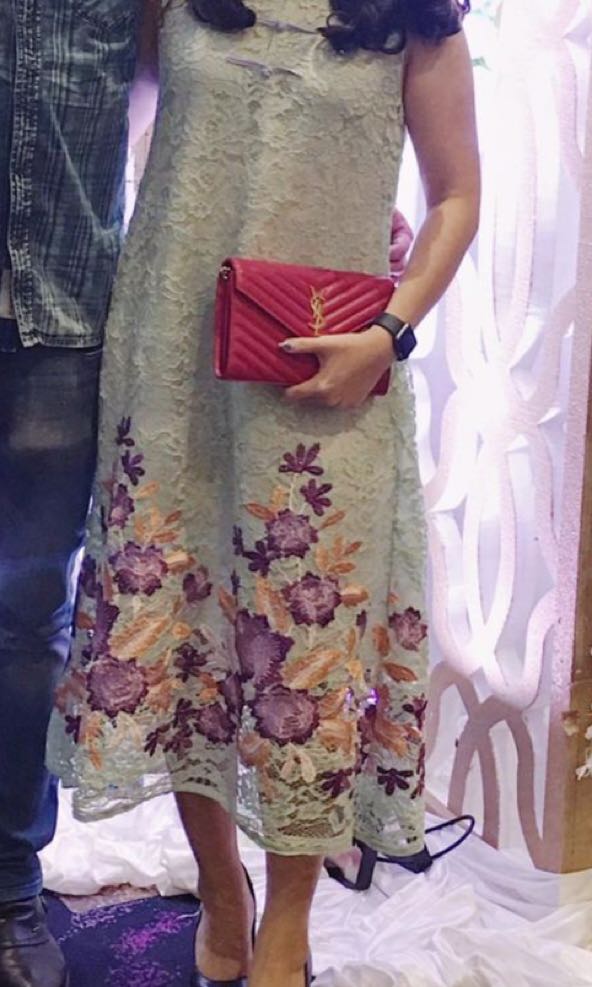 Dress cheongsam brokat Fesyen Wanita Pakaian Wanita Gaun Rok di Carousell