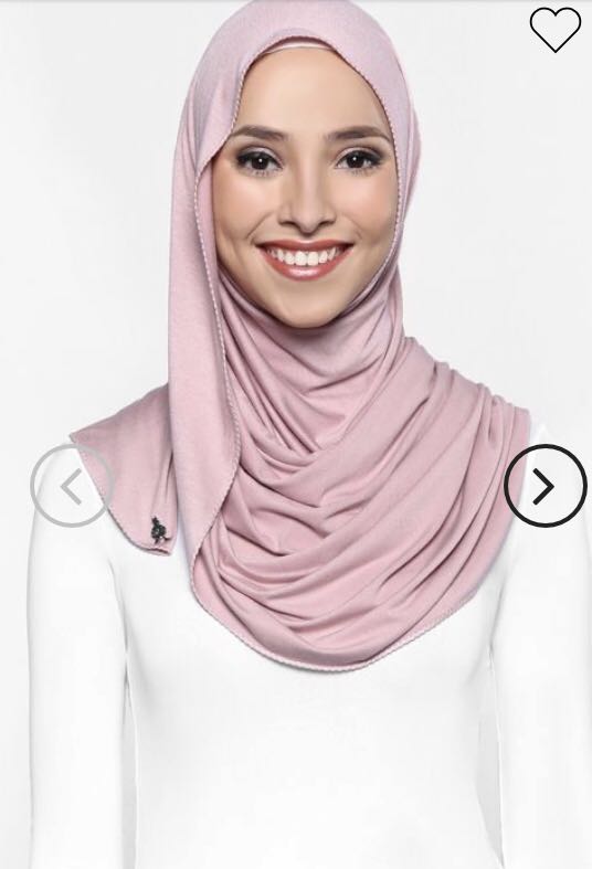 Duck Jersey Shawl In First Love Muslimah Fashion Scarves On Carousell