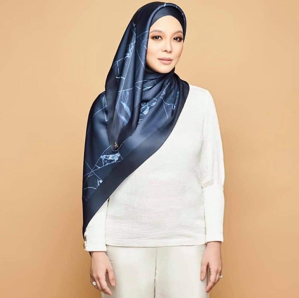 Marble shawl shop