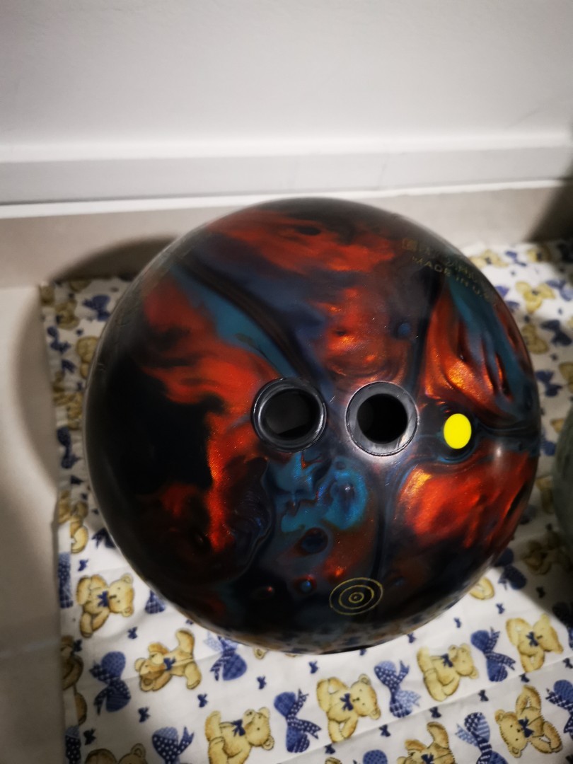 Ebonite Persevere 14 lbs, Sports Equipment, Sports & Games, Billiards