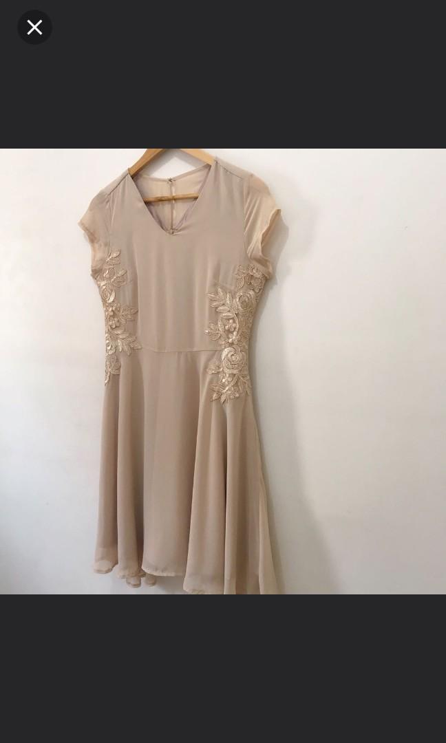 Formal Dress (Category: Dresses) located in Manila. Submitted by krizzies_korner (Listing ID 220723933, Image 3). Description: Used once #summer2021.