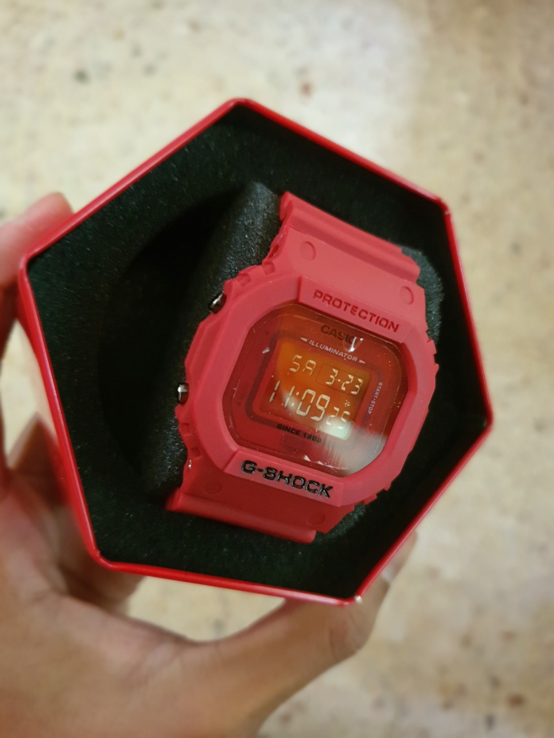 Dw 5635 clearance red out