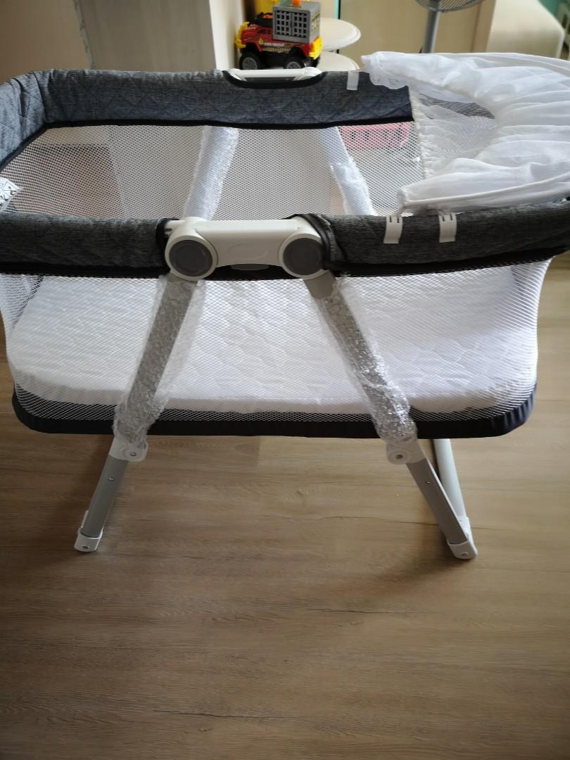 bedside crib for 1 year old