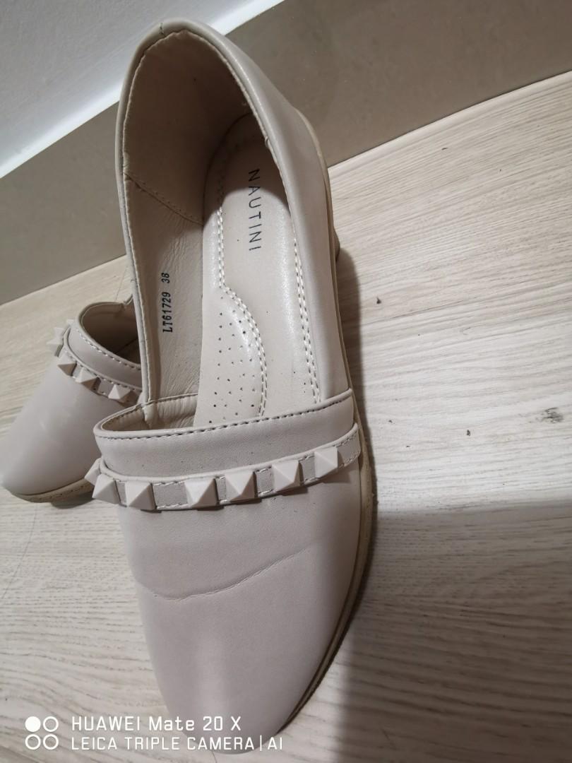 Nautini Shoes Women S Fashion Shoes On Carousell