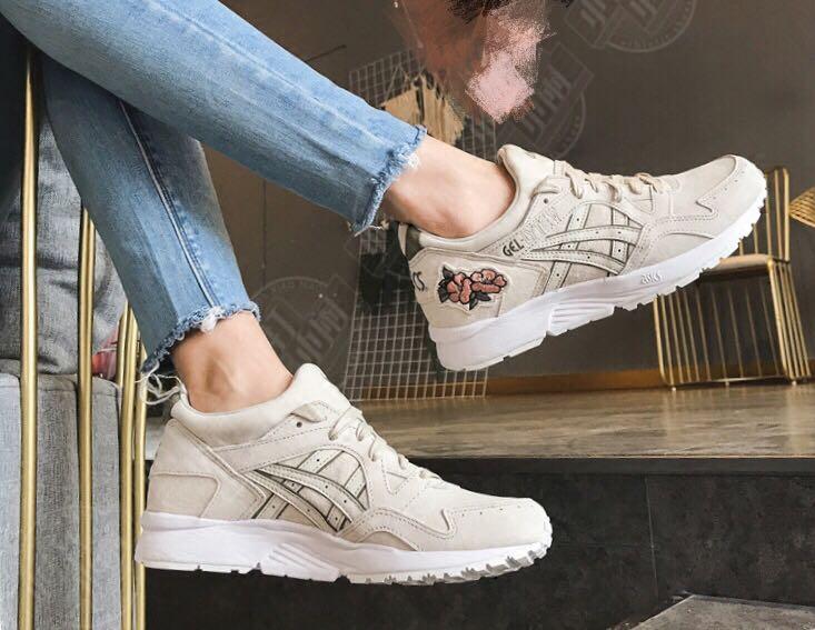 asics style trainers
