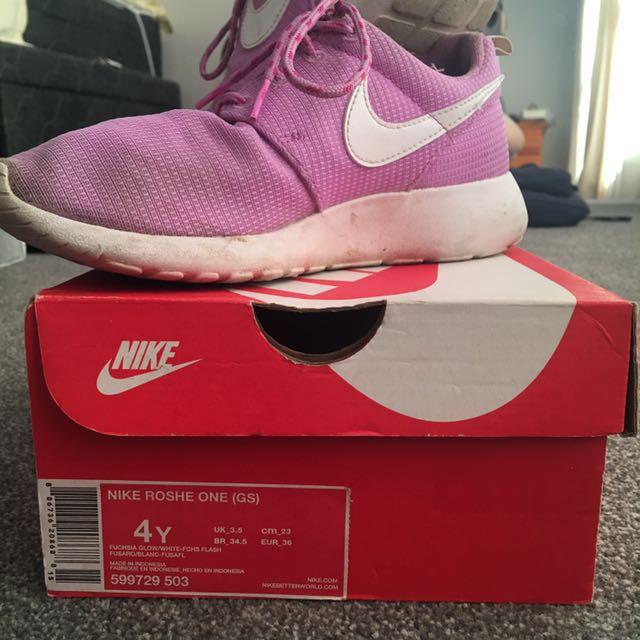 Roshe one new arrivals fucsia