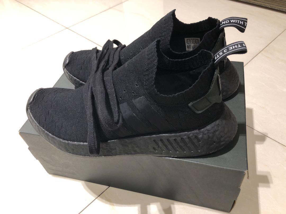 nmd triple black r2
