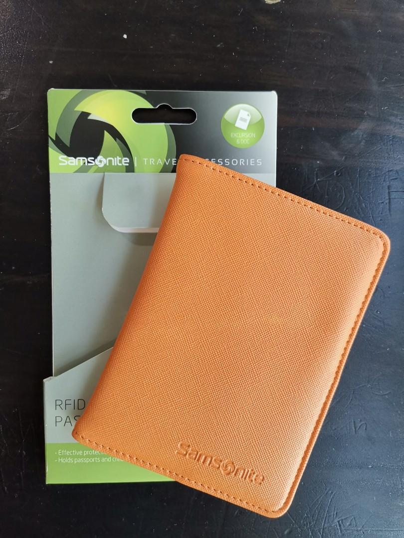Samsonite RFID Blocking Passport Cover, Hobbies & Toys, Travel, Travel