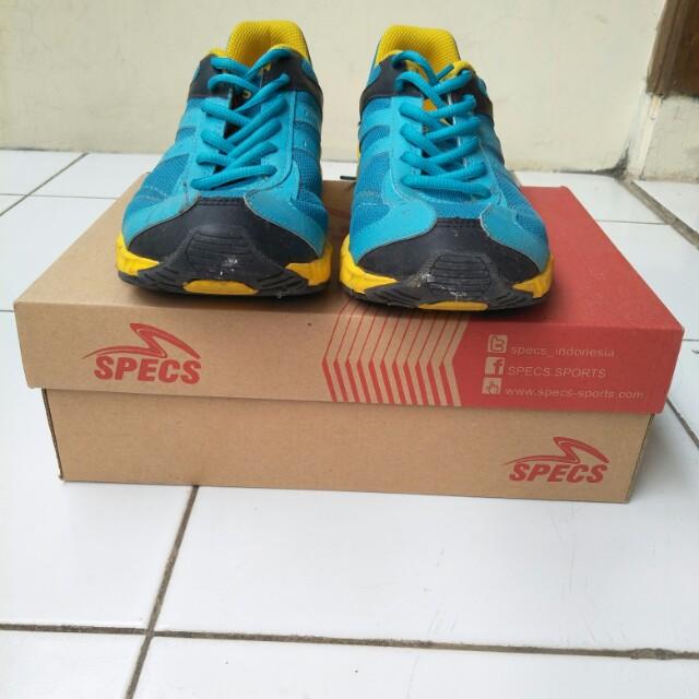 Sepatu Lari Specs Olah Raga Perlengkapan Olahraga Lainnya Di Carousell