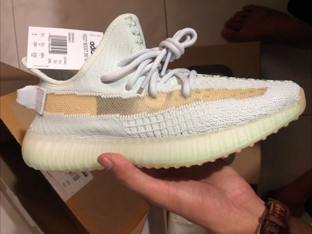 yeezy boost 350 v2 hyperspace tren