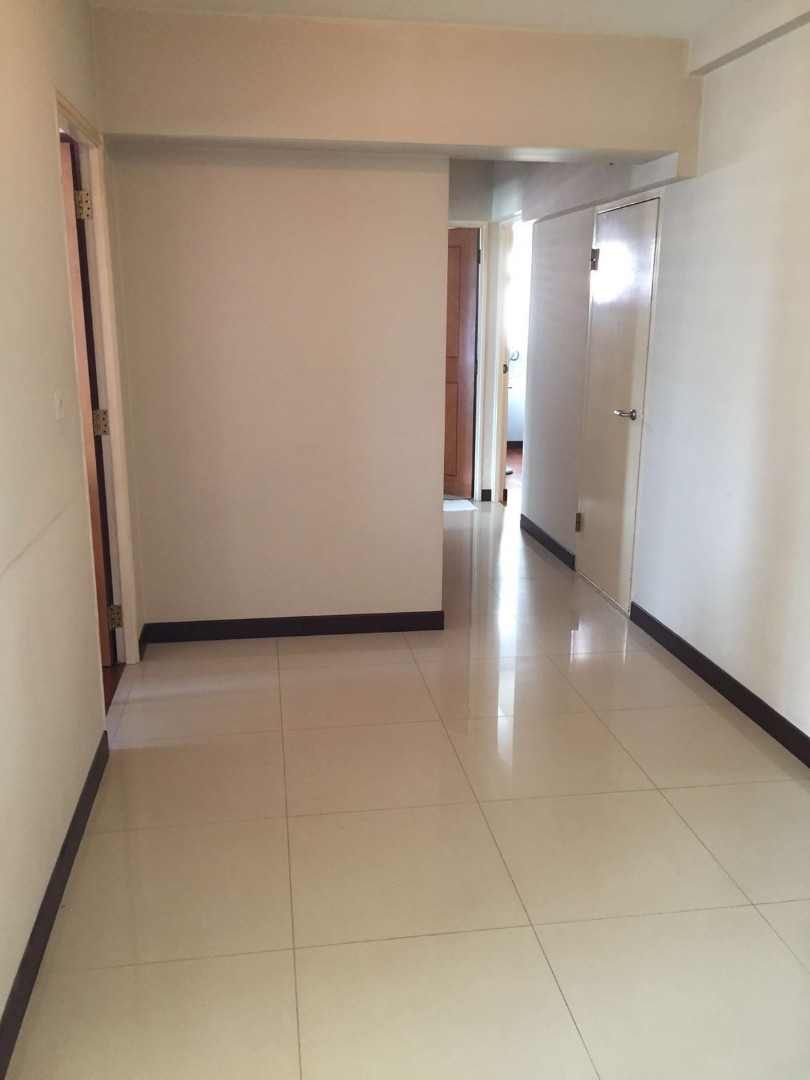 (Category: ) located in . Submitted by lee_guam (Listing ID 220826027, Image 1). Description: .