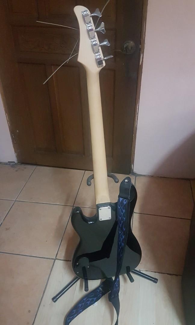 Barracuda 4string Bass Guitar, Hobbies & Toys, Music & Media, CDs