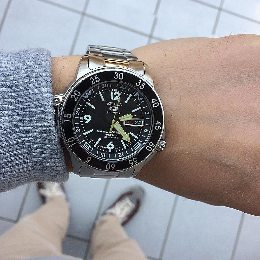 seiko skz211j