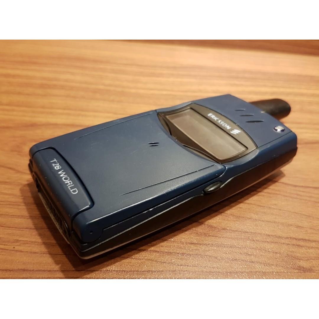 Ericsson T28 T28s World Handphone Jadul Lipat & Antena Original Not T20 or  T29 or T39 or T100, Telepon Seluler & Tablet, Lainnya di Carousell