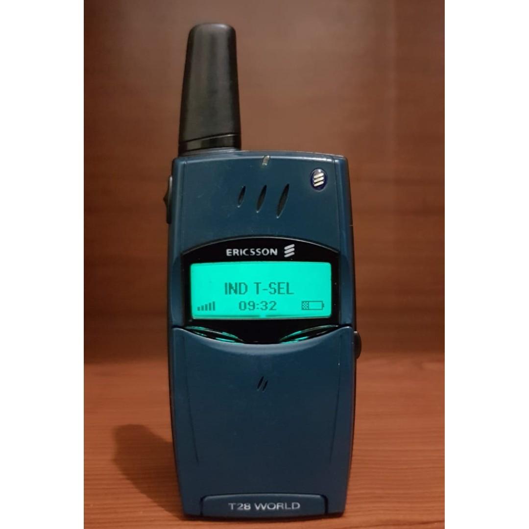 Ericsson T28 T28s World Handphone Jadul Lipat & Antena Original Not T20 or  T29 or T39 or T100, Telepon Seluler & Tablet, Lainnya di Carousell