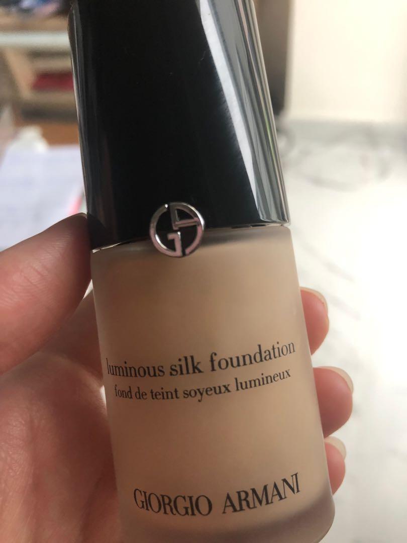 giorgio armani luminous silk foundation 03