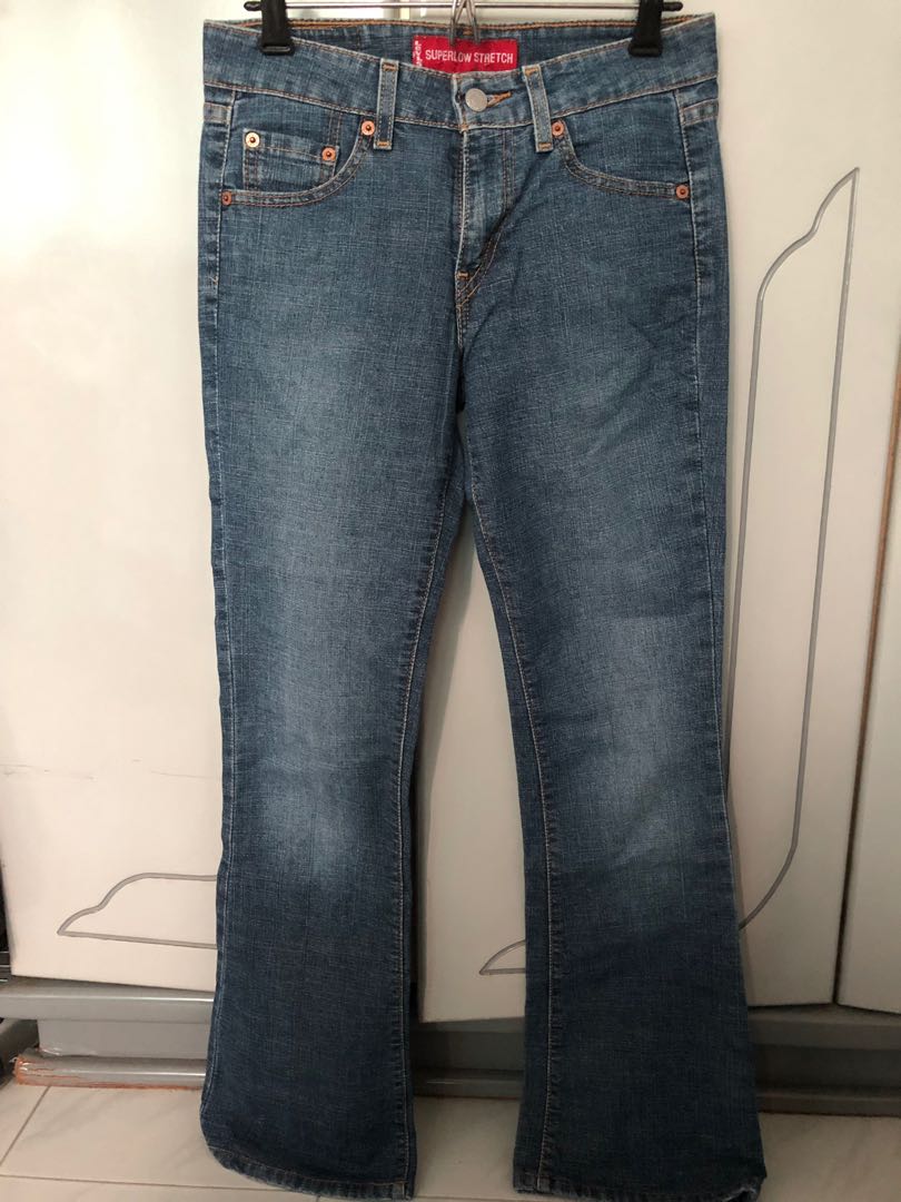 levis jeans stretch out