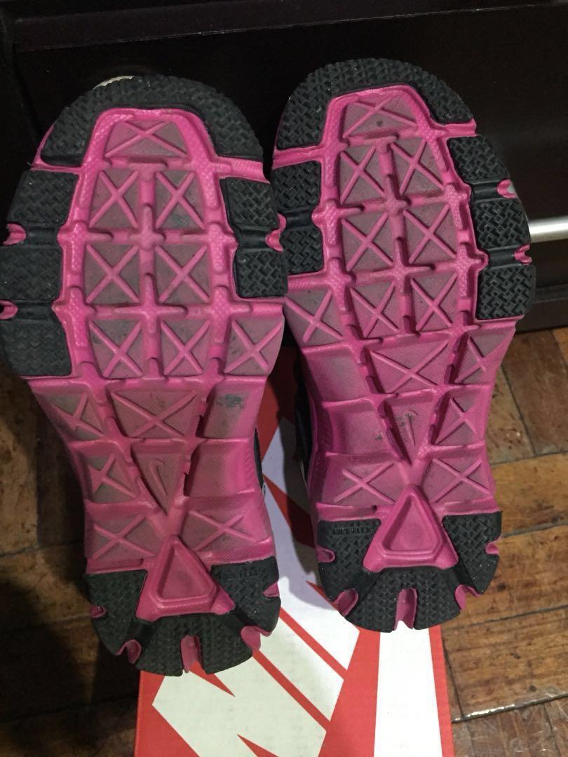 Nike kids for girls (Category: Babies & Kids Fashion) located in Makati City. Submitted by abygi88 (Listing ID 168941289, Image 3). Description: Almost new very good condition Bought in SG.