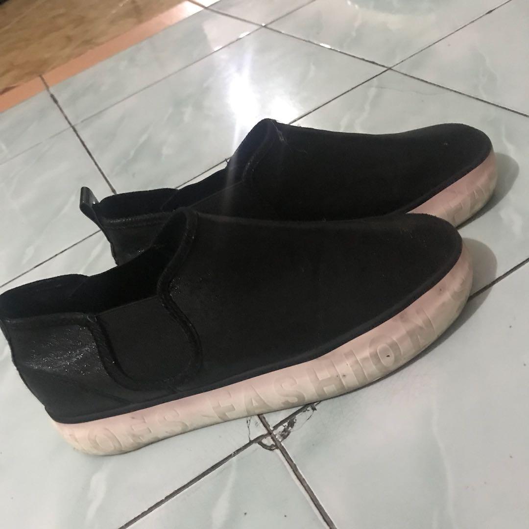 Sepatu flip flop loafer casual slip on fashion black hitam