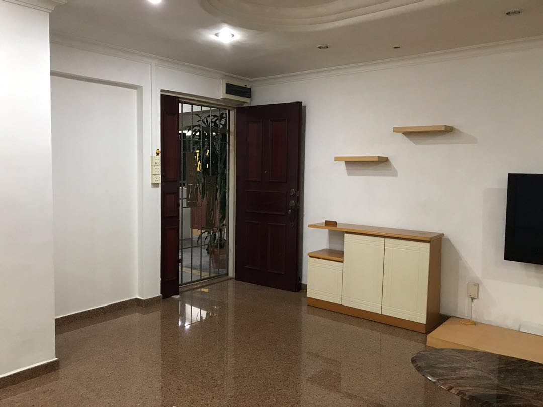 (Category: ) located in . Submitted by rolku (Listing ID 221113551, Image 1). Description: .