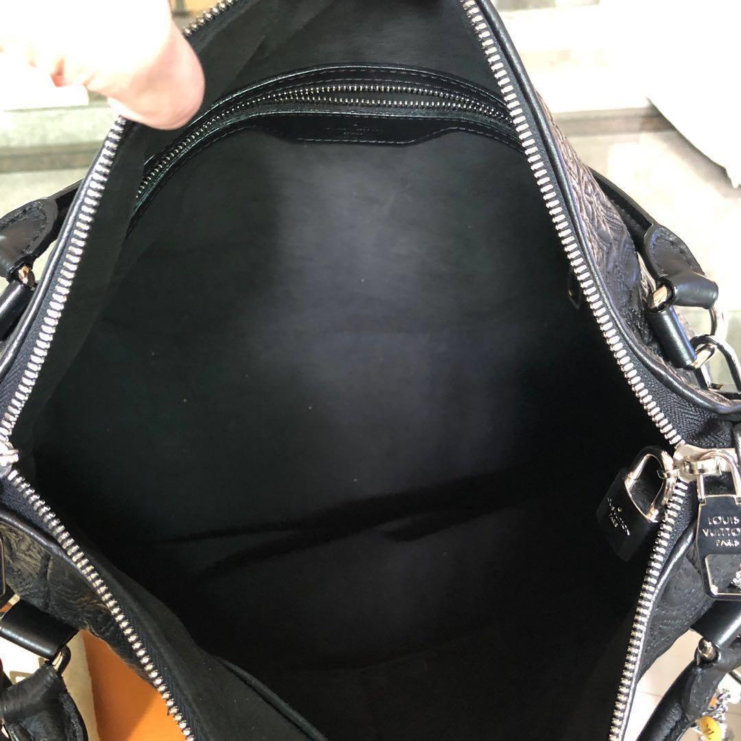 💯 Louis Vuitton Black Antheia Lambskin Leather Ixia MM Bag with original  receipt, Luxury, Bags & Wallets on Carousell