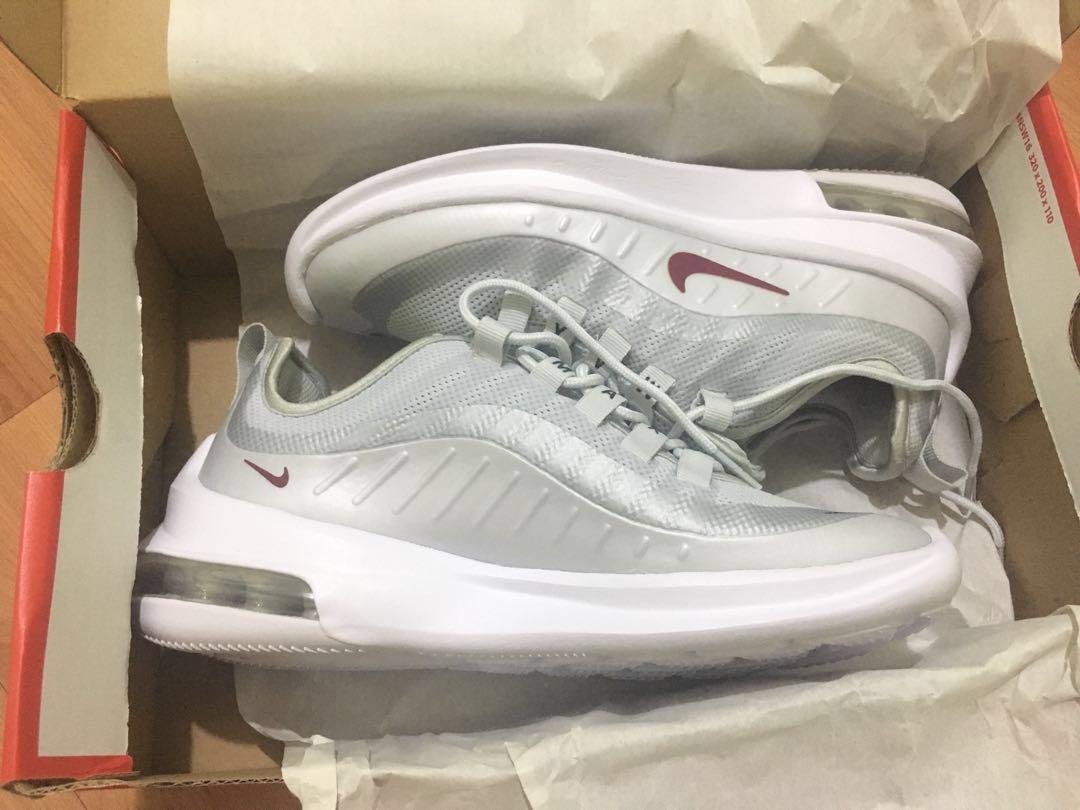 ladies nike air max axis trainers