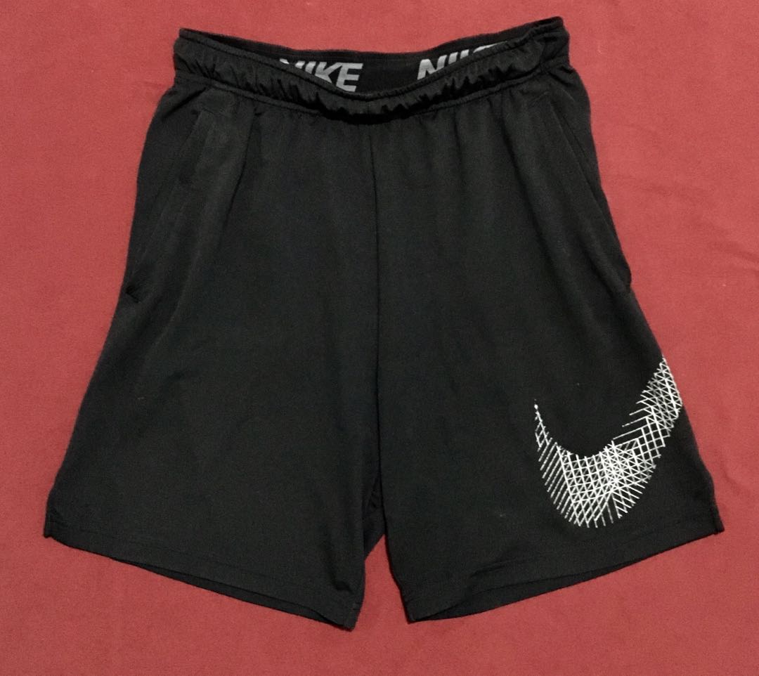 Nike big logo shorts clearance