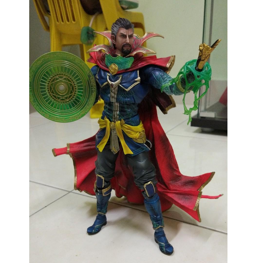 Doctor strange play arts kai outlet