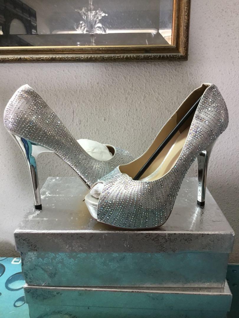 Silver Swarovski crystals shoes new not worn Women s Fashion
