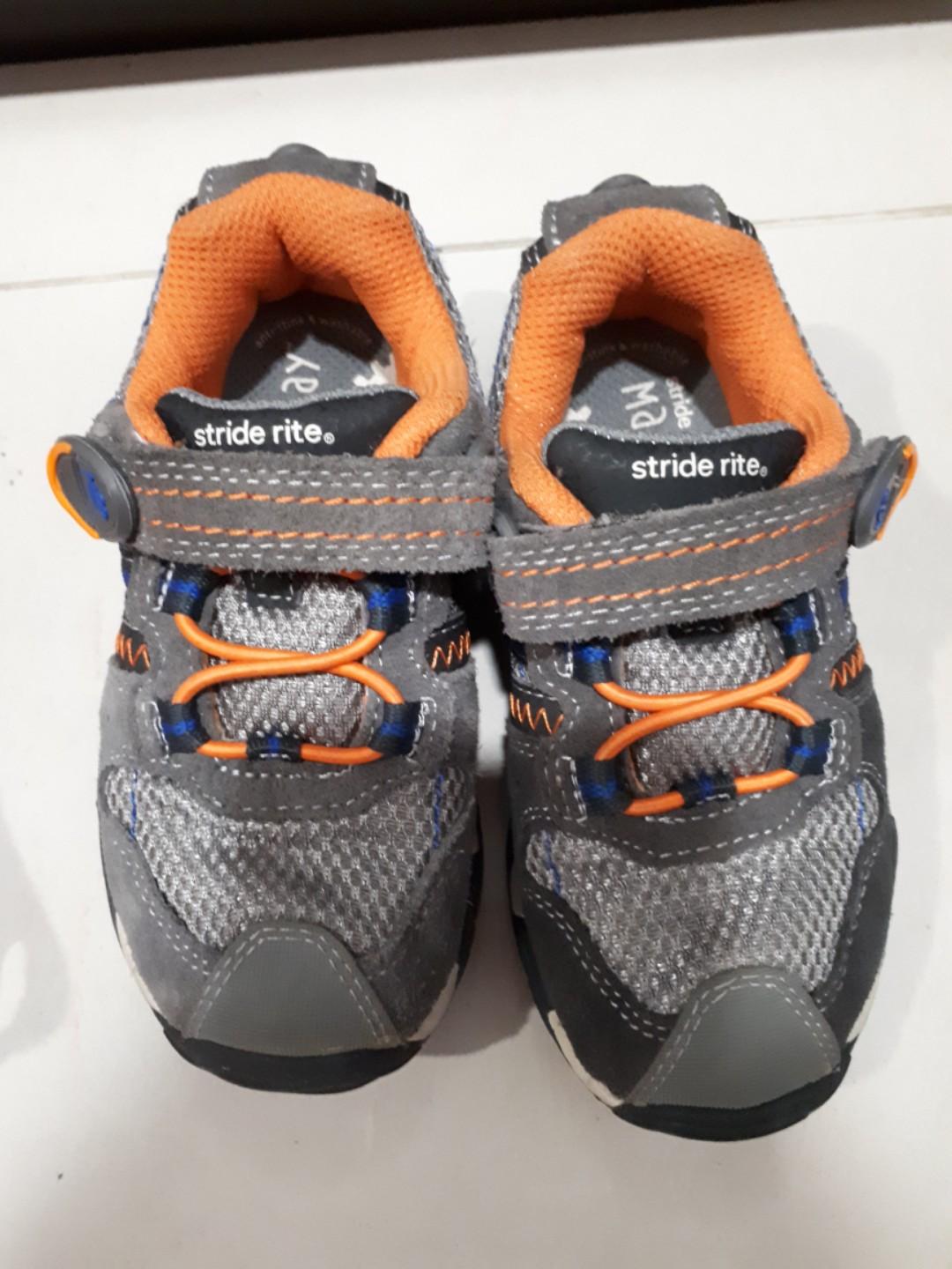 stride rite made 2 play sneaker