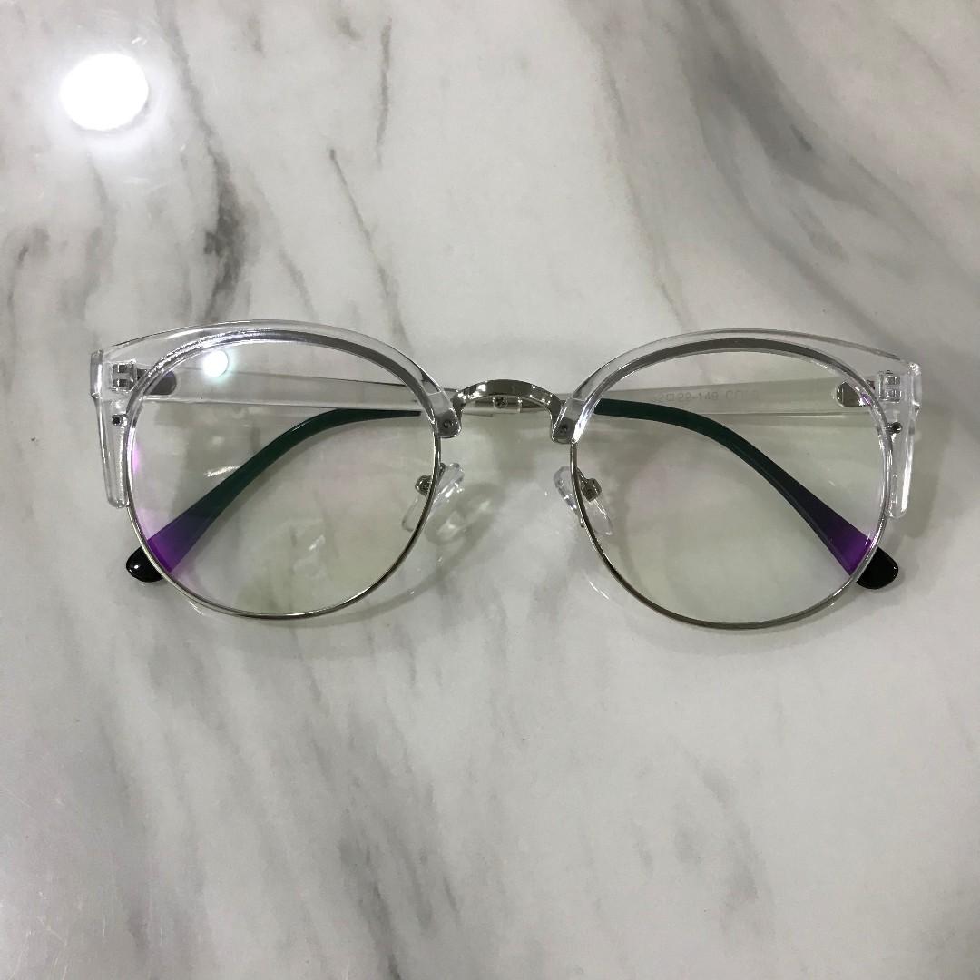 transparent frame spectacles