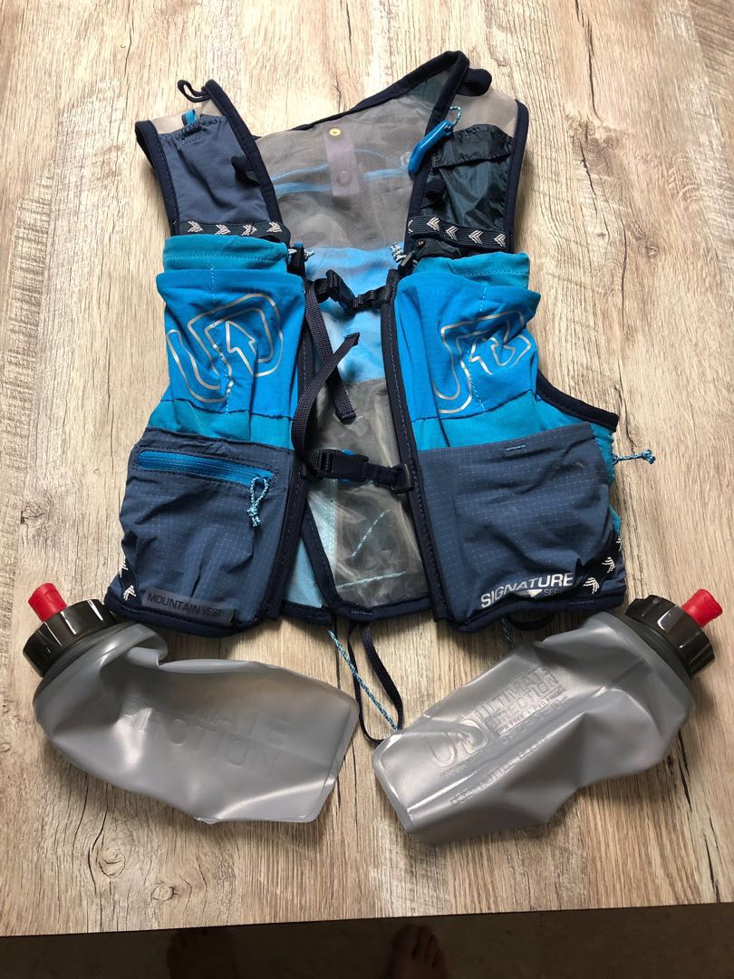 Ultimate Direction Mountain Vest 4.0 (SM), Sports Equipment, Sports