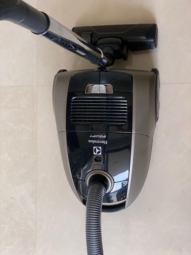 Vacuum Cleaner Electrolux Equipt, TV & Home Appliances, Vacuum Cleaner
