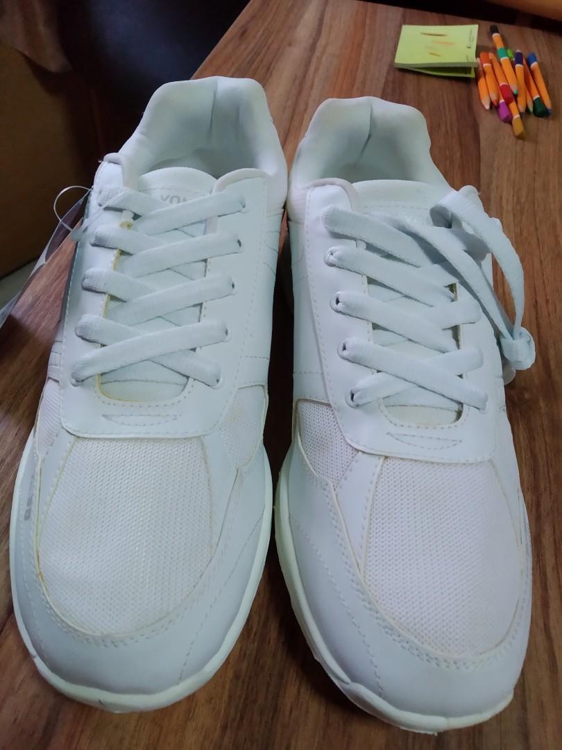 Yonex sale school shoes