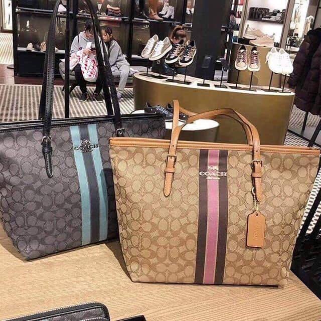 coach zip top tote in signature jacquard