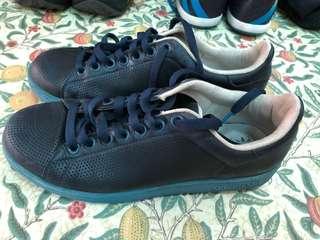 Casual shoe by Adidas