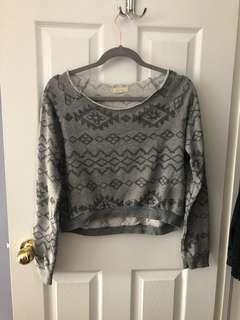 L grey, patterned sweater