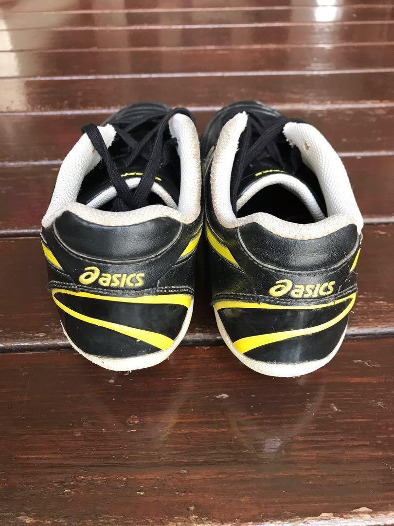 asics bowling boots