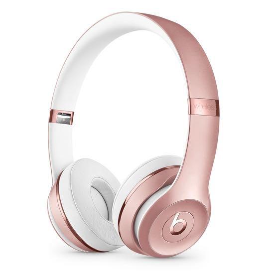 BEATS SOLO 3 WIRELESS HEADPHONES ROSE GOLD (Category: Audio) located in Sydney. Submitted by flowa (Listing ID 221208059, Image 1). Description: NEW beats solo 3 wireless on ear headphones! Has not been used and opened only for photos/proof. RRP: $399.95.