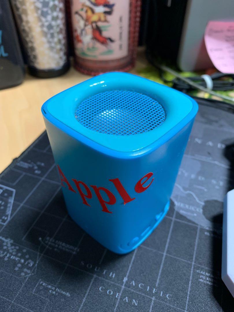Bluetooth Speaker (Category: Soundbars, Speakers & Amplifiers) located in Putrajaya. Submitted by mica239 (Listing ID 218944444, Image 2). Description: Jarang guna! nice sound!.