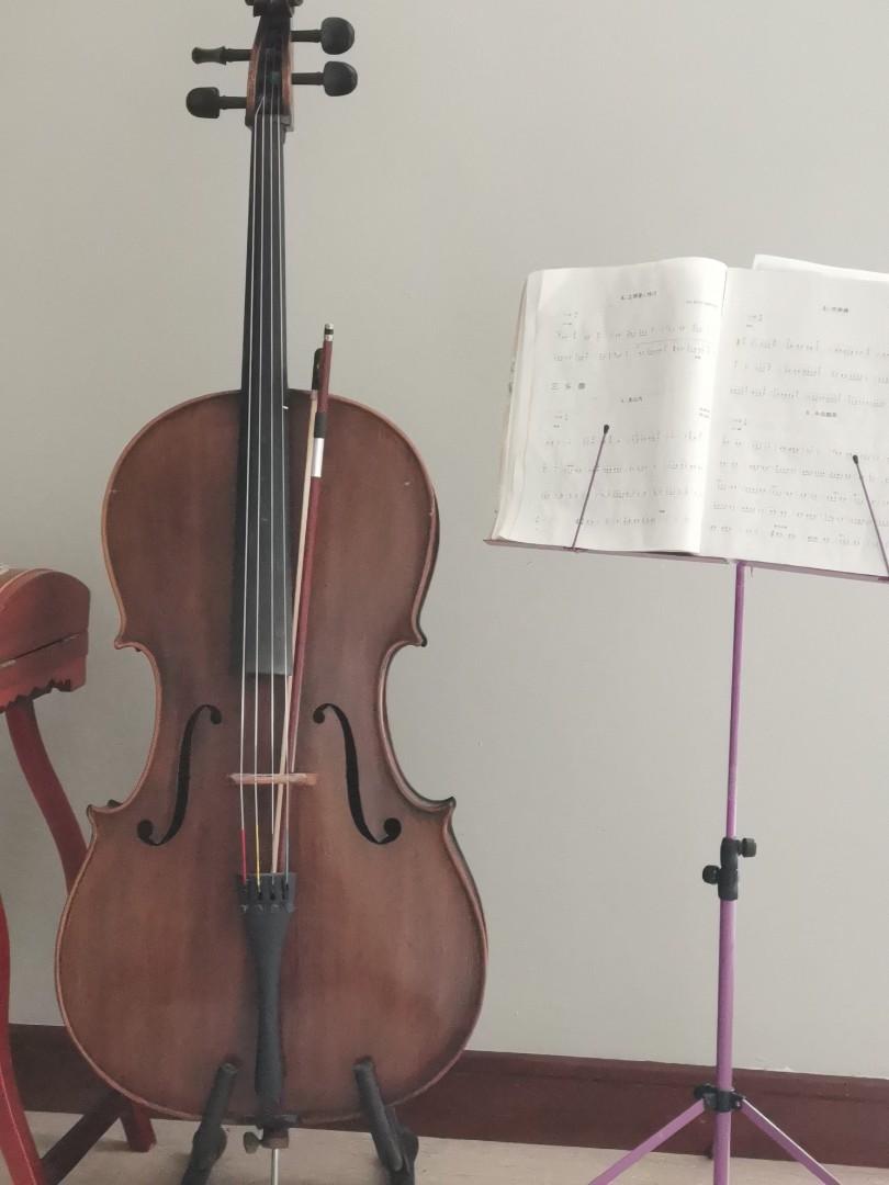 Cello synwin 5001. Original price 1.8K Hobbies Toys Music
