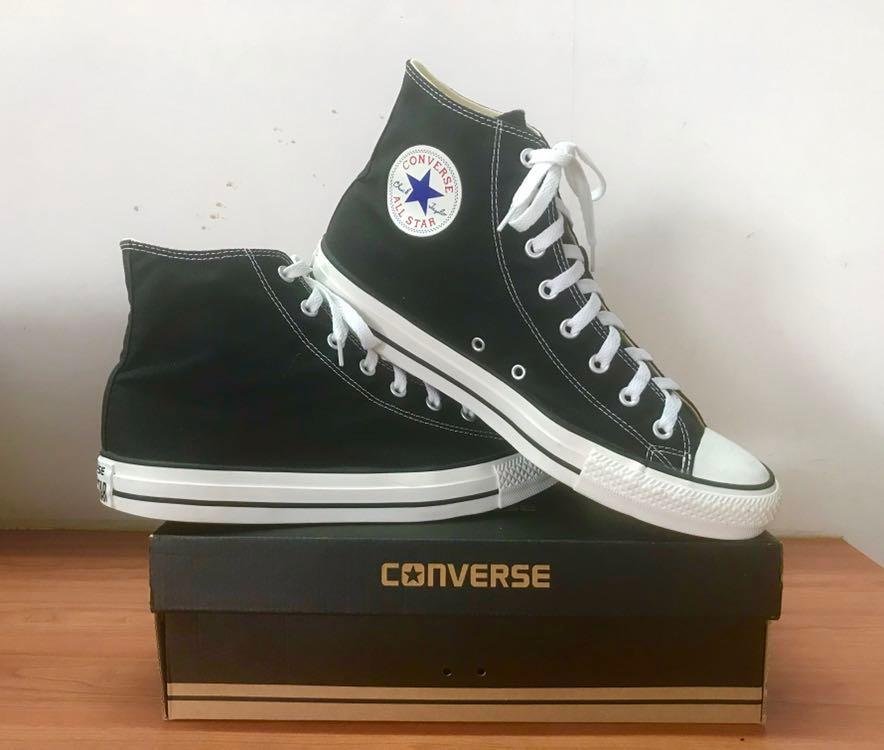 very black converse
