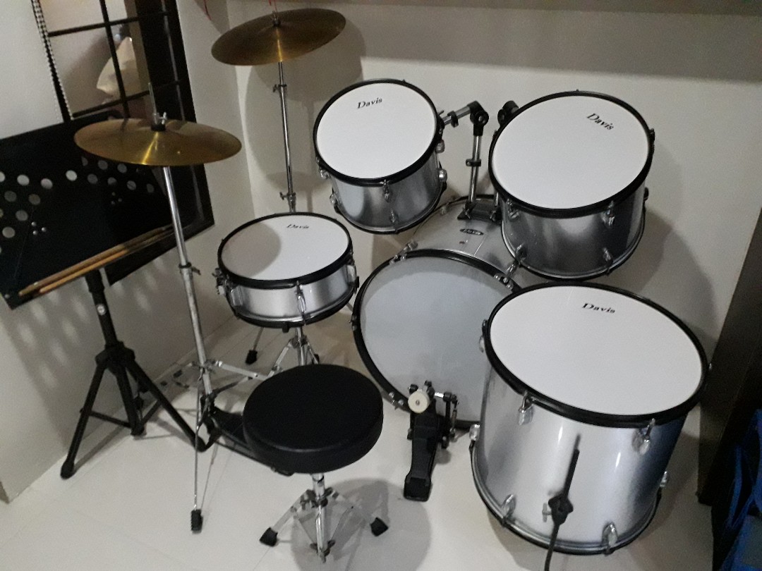 Drum set Davis, Hobbies & Toys, Music & Media, Musical Instruments on